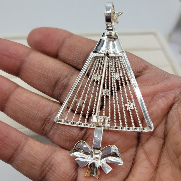 Vintage Christmas Brooch • Gold & Silvertone Tree - Picture 3 of 4